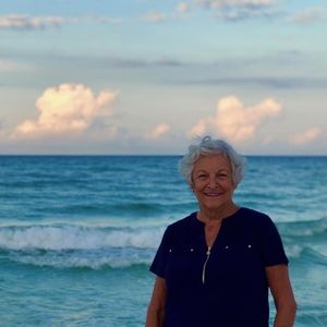 Meet your Posher, Connie